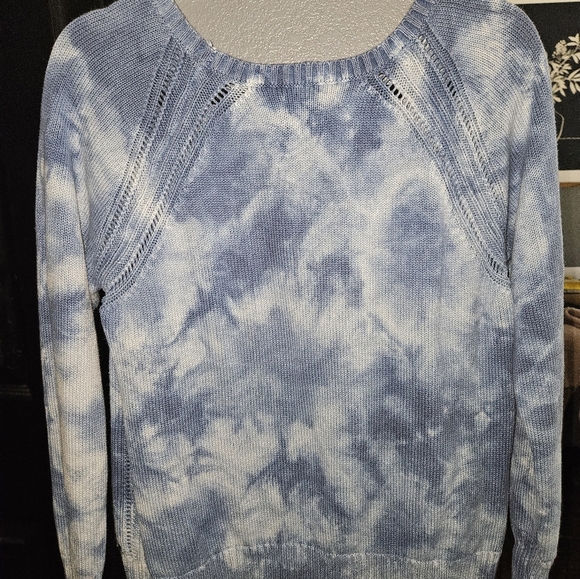 American Eagle Outfitters Sweater - Picture 2 of 5